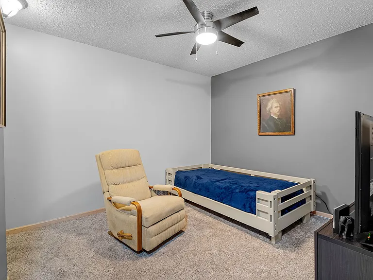 8381 Townsend Dr — Photo 15