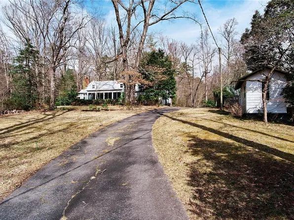 137 Holly Hill Dr, Mountain Rest, SC 29664