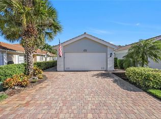 7653 Rozzini Ln, Naples, FL 34114