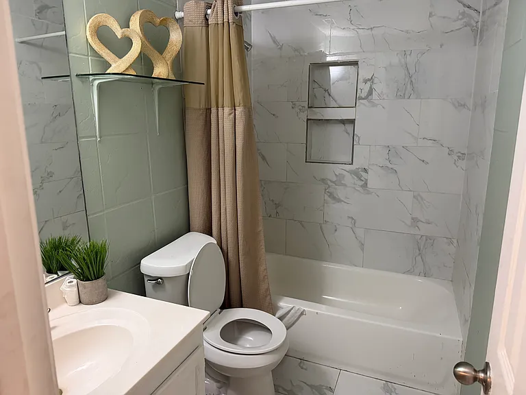 705 Paces Landing Ct — Photo 8