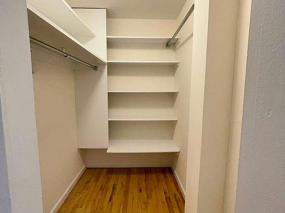 5th image of 201 E 12th St APT 501