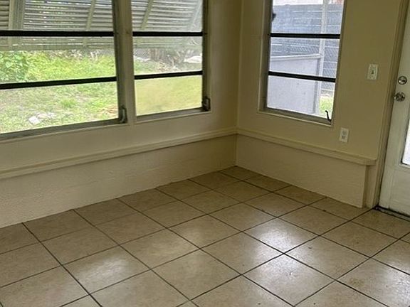 3rd image of 2527 Cheval Dr
