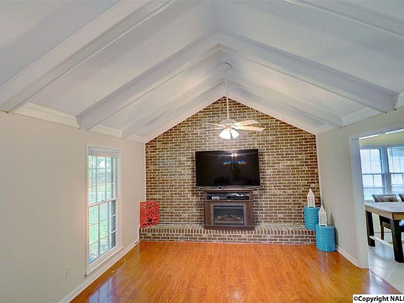 5th image of 12034 Queens Pl SE