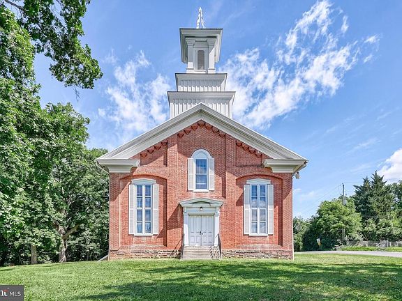 4th image of 265 Two Churches Rd
