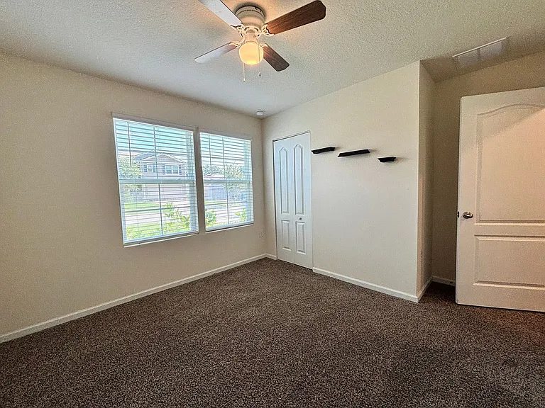 2270 Willow Springs Dr — Photo 9