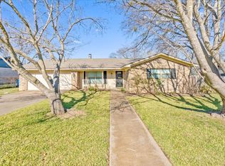209 Alamosa Dr, Hewitt, TX 76643