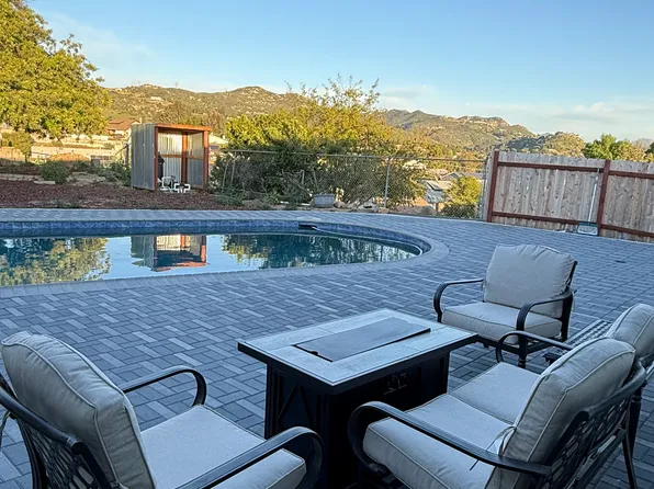 1591 Country Crest Dr, El Cajon, CA 92021
