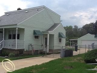 3rd image of 2084 15th St