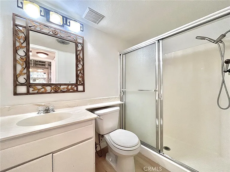598 W Huntington Dr #C — Photo 11