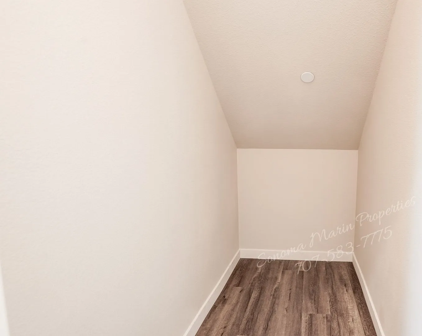 Solar ~ Newer Construction ~ 3 Bedrooms, 2.5 Bath **PG&E Savings — Photo 4
