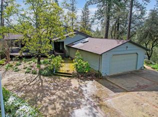 14200 Carriage Oaks Ln, Auburn, CA 95602