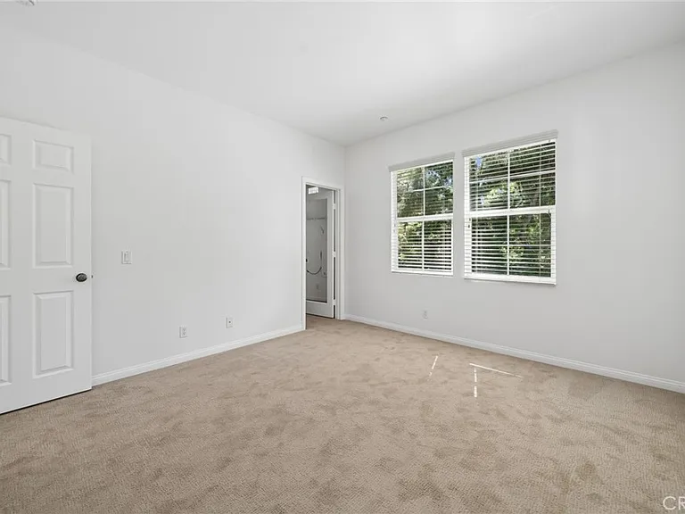 215 Dewdrop — Photo 12