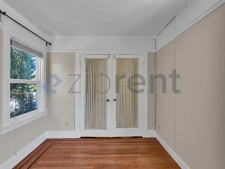 5737 Claremont Ave — Photo 11