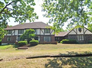 17085 Switzer Rd, Overland Park, KS 66062