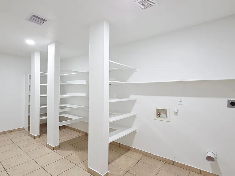 402 Empresario Dr — Photo 13