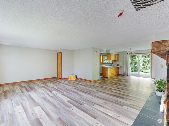 5th image of 801 N 23rd Avenue