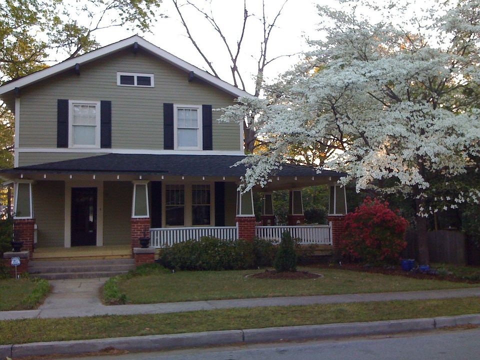 Front after painting in 2011.