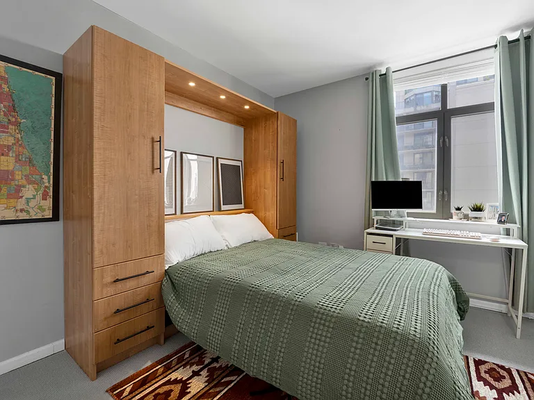 630 N State St #2208 — Photo 32