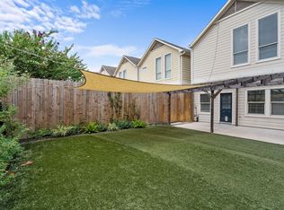 702 E 6th 1/2 St, Houston, TX 77007