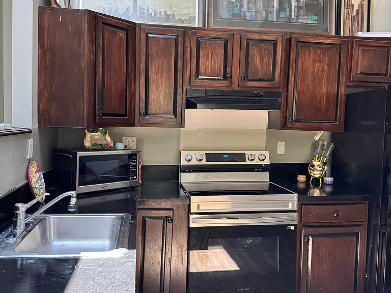 289 Erlanger Blvd #A — Photo 2