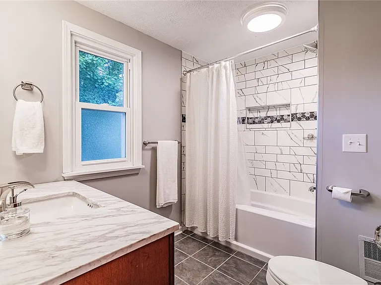 90 Elmcroft Rd — Photo 39