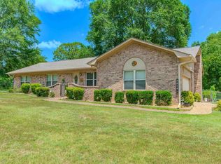 7014 Red Oak Dr, Benton, AR 72019