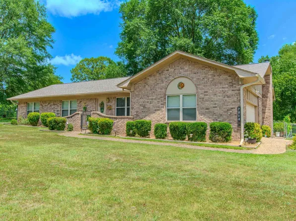 7014 Red Oak Dr, Benton, AR 72019
