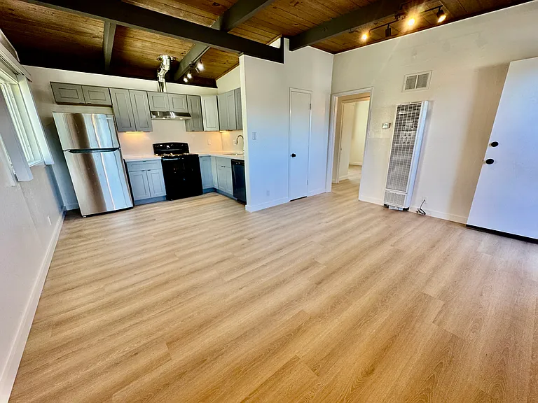 6500 Donal Ave — Photo 17