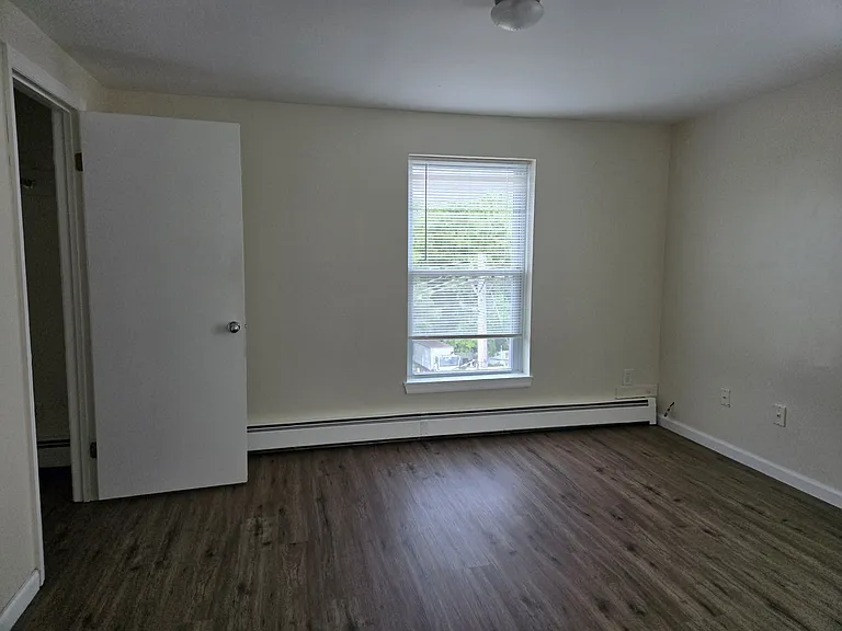 131 N Clinton St #3 — Photo 9
