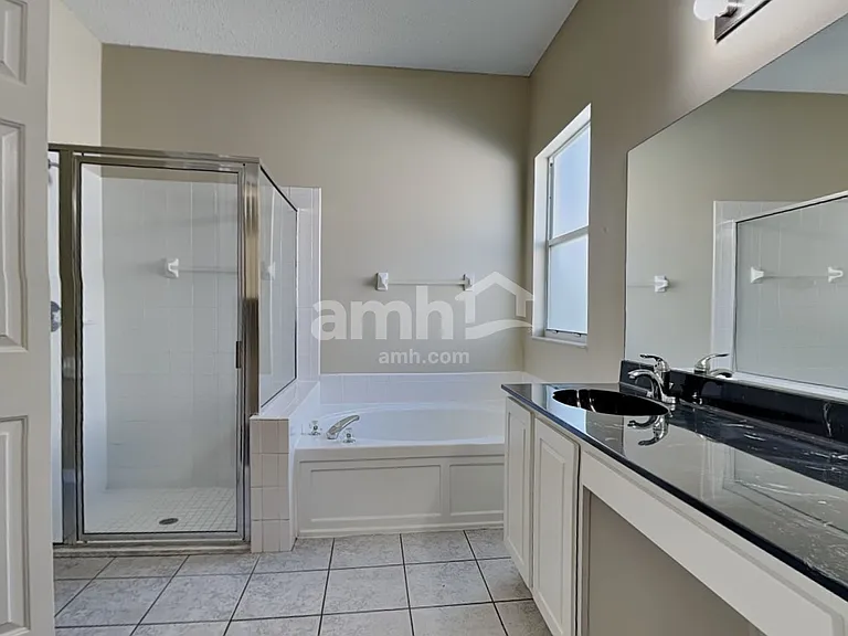 10430 Beneva Dr — Photo 12