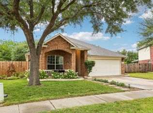 1013 Warbler, Aubrey, TX 76227