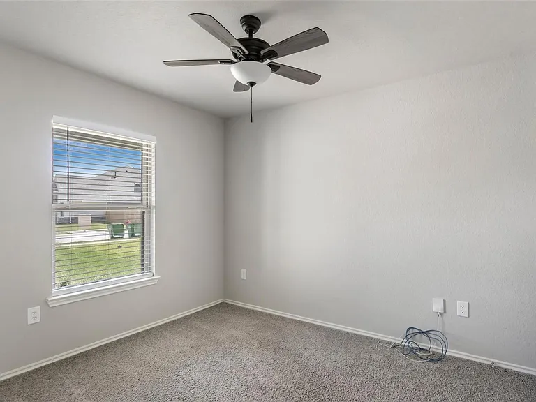 10031 Spring Creek Rd — Photo 8