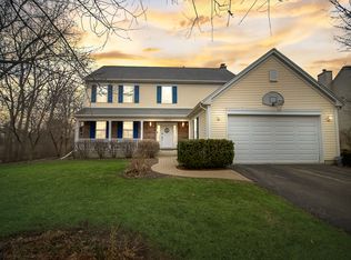 30585 Brookhaven Dr, Libertyville, IL 60048