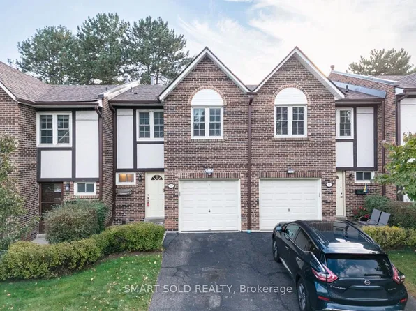 2120 Rathburn Rd E Unit 32, Mississauga, ON L4W 2S8