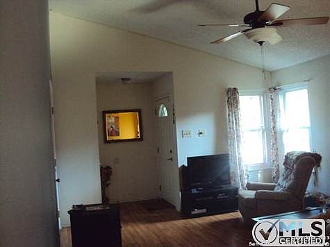 5th image of 12115 Stoney Ash