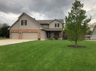 201 Wilsey Ln, Sidney, IL 61877