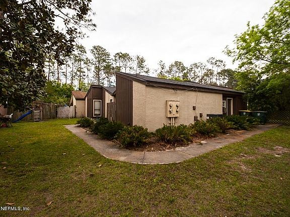 2nd image of 2435 Whispering Woods Blvd APT 3
