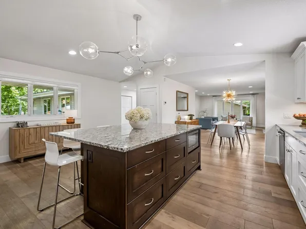 7204 Glouchester Dr, Edina, MN 55435