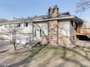 1722 Hickory Hill Dr, Saint Paul, MN 55122
