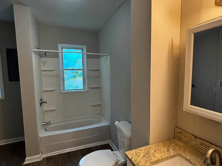 27 N Lake Ave #1 — Photo 7