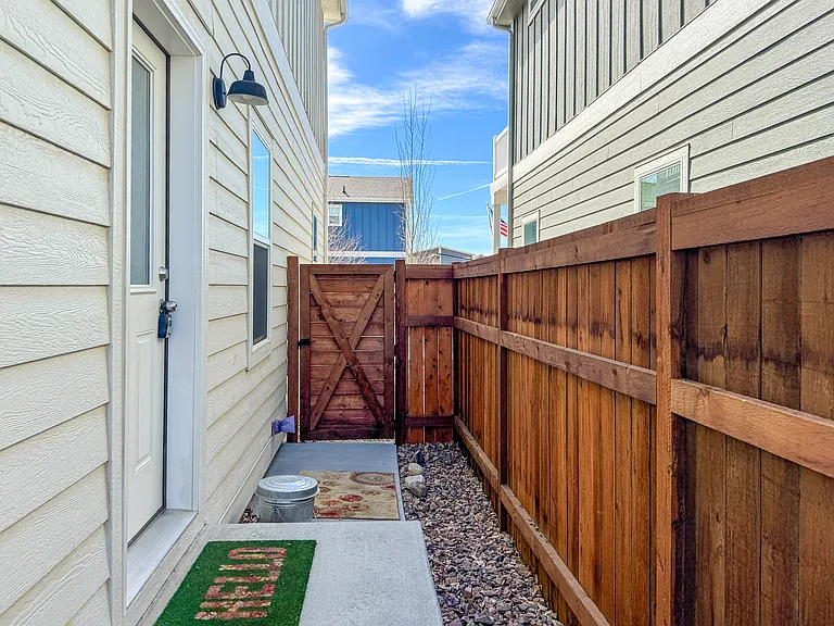 Barnwood Dr — Photo 39