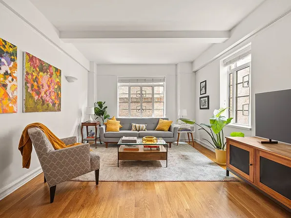 118 8th Ave APT 2D, Brooklyn, NY 11215