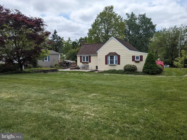 59 Home Rd, Hatboro, PA 19040