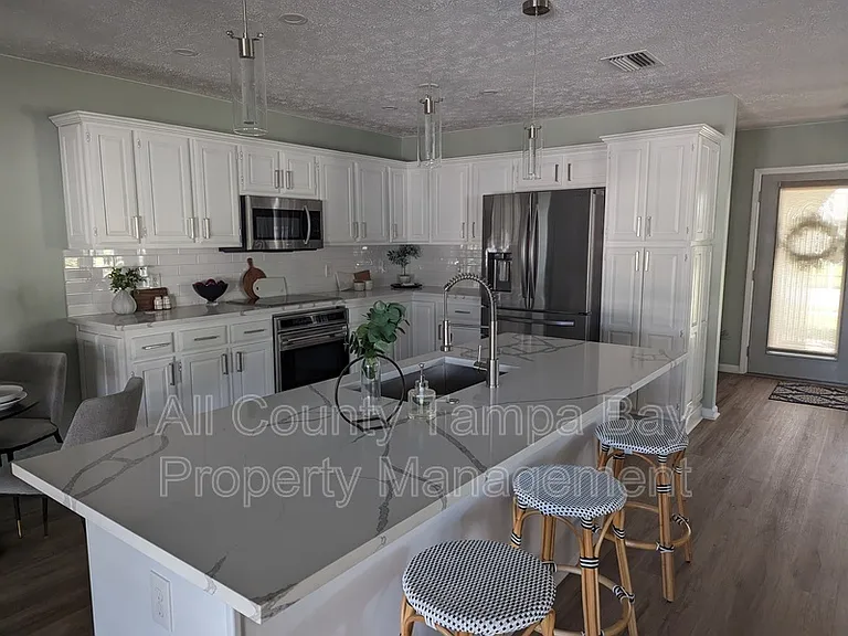 3931 Venetian Way — Photo 2