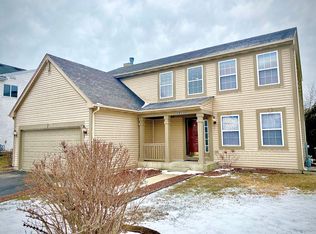 39550 N Queensbury Ln, Beach Park, IL 60083