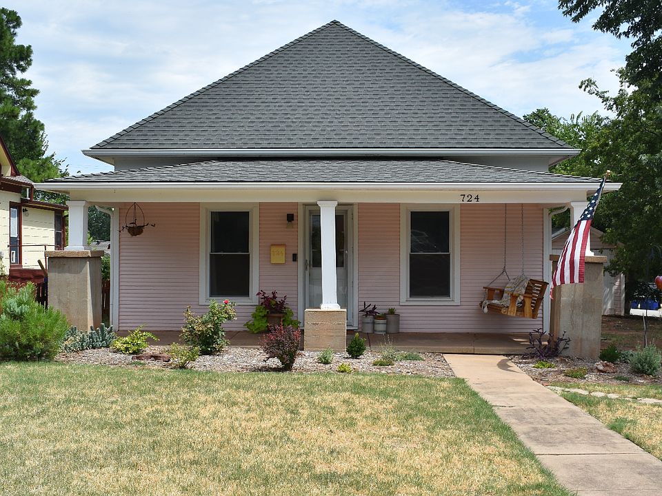 1st image of 724 E Mansur Ave