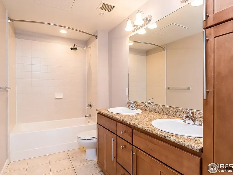 1950 N Logan St #804 — Photo 14