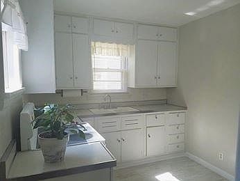5th image of 218 Aberdeen Dr
