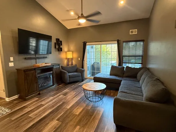 2 Gait Ct, Tinton Falls, NJ 07753