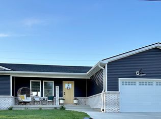 409 E Summit St, Bainbridge, IN 46105